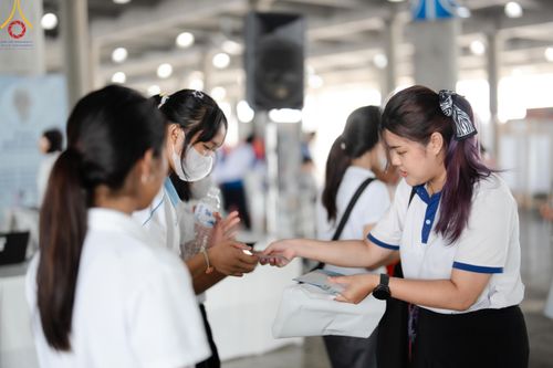 ภาพ No.59323:การอบรมอาสาสมัคร  เตรียมงานและจัดถวายภัตตาหาร แด่พระสังฆาธิการ 10,000 กว่าวัดทั่วประเทศ ในวันที่ 21-22 เมษายน พ.ศ.2567 เพื่องานวันคุ้มครองโลก จัดโดย ชมรมพุทธศาสตร์สากลฯ