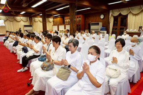ภาพ No.270760:วันที่ 18 พฤศจิกายน พ.ศ. 2568 วัดพระธรรมกาย เป็นเจ้าภาพบำเพ็ญกุศล  คุณยายอาจารย์ ดร.ตรีธา เนียมขำ  อดีตนายกสมาคมศิษย์หลวงพ่อวัดปากน้ำ ณ ศาลาสตมานุสรณ์ (ศาลาเรือนไทย) วัดปากน้ำ  พระอารามหลวง เขตภาษีเจริญ กรุงเทพมหานคร