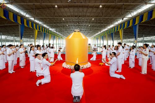 ภาพ No.249416:วันที่ 28 กันยายน พ.ศ. 2568 พิธีจุดเทียนใจ ไฟนิรันด์ อนันตชัย ณ สภาธรรมกายสากล วัดพระธรรมกาย