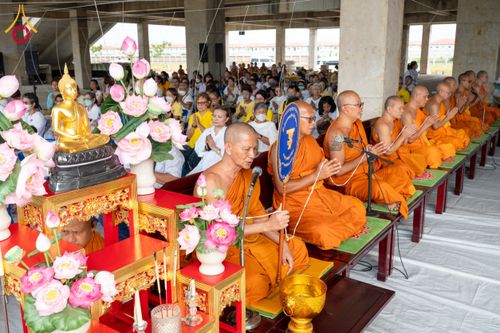 ภาพ No.152578:พิธีเททองหล่อพระพุทธรูปประจำสัตตมหาสถาน ธรรมอุทยานอุโบสถวัดสายสุวพรรณ - กิจกรรมปลูกต้นไม้เฉลิมพระเกียรติ พระบาทสมเด็จพระเจ้าอยู่หัว วันที่ 26 กรกฎาคม พ.ศ. 2567