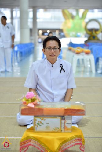 ภาพ No.267532:วันที่ 7 พฤศจิกายน พ.ศ. 2568 พสกนิกรอำเภอคลองหลวง รวมใจบำเพ็ญกุศลปัณรสมวาร (15 วัน) อุทิศถวายเป็นพระราชกุศลแด่ “สมเด็จพระพันปีหลวง” ณ วัดพระธรรมกาย