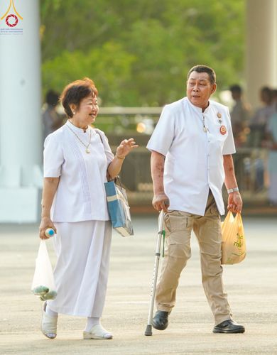 ภาพ No.136535:พิธีตักบาตร พิธีบูชาข้าวพระ ในวันอาทิตย์ต้นเดือนที่ 5 พฤษภาคม พ.ศ. 2567 ณ วัดพระธรรมกาย จ.ปทุมธานี