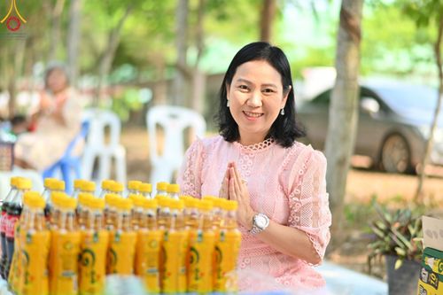 ภาพ No.62828:พิธีตักบาตรฉลองสามเณรใหม่ ในโครงการบรรพชาสามเณร ฟื้นฟูพระพุทธศาสนาทั่วไทย ณ ศูนย์ปฏิบัติธรรมพนมสารคาม(เพชรตะวัน) จ.ฉะเชิงเทรา วันที่ 12 เมษายน พ.ศ. 2567