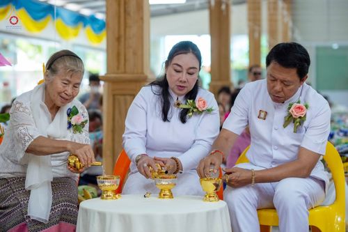 ภาพ No.80895:พิธีตักบาตรพระ ๒๑๖ รูป และ พิธีถวายมหาสังฆทาน ๕๒ วัด ฉลองครบรอบ ๑๖ ปี ธุดงคสถานพรรัตนแพร่ วันอังคารที่ ๙ พฤษภาคม พ.ศ.๒๕๖๖ ณ ธุดงคสถานพรรัตนะ อำเภอวังชิ้น จังหวัดแพร่