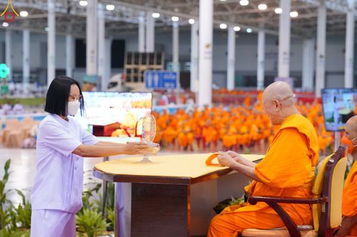 ภาพ No.83793:พิธีมอบโล่เกียรติยศ โครงการผู้นำแสงสว่างออนไลน์ ประจำปี 2565 ในวันอาทิตย์ที่ 2 กรกฎาคม พ.ศ. 2566 ณ วัดพระธรรมกาย