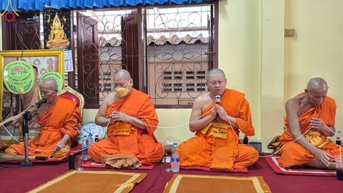 ภาพ No.171851:พิธีทอดกฐิน ณ วัดดงมูลเหล็ก แขวงบ้านช่างหล่อ เขตบางกอกน้อย กรุงเทพฯ ในโครงการกฐินสามัคคีทั่วไทย 30,000 วัด บูชาธรรม 80 ปี หลวงพ่อธัมมชโย โดยคณะศิษยานุศิษย์วัดพระธรรมกาย วันที่ 20 ตุลาคม พ.ศ. 2567