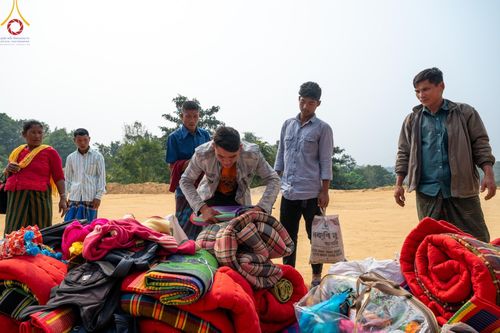 ภาพ No.127567:Photo Story ปฐมบรรพชาชาวพุทธมาร์มา Episode 2/5 วันที่ 6-7 กุมภาพันธ์ พ.ศ. 2567  โครงการบรรพชาครั้งประวัติศาสตร์ แห่งเทือกเขาจิตตะกอง  ครั้งแรกของชาวพุทธมาร์มา บังกลาเทศ บูชาธรรม 80 ปีหลวงพ่อธัมมชโย ณ วัดธัมจักร อรัญกุฏิ เมืองรัมการ์ คาร์กาชารี บังกลาเทศ