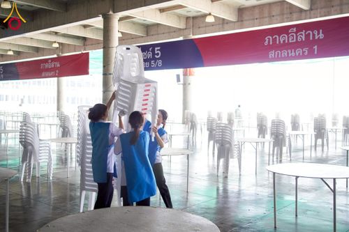 ภาพ No.217596:วันที่ 2-14 เมษายน พ.ศ. 2568 เจ้าหน้าที่เตรียมงานวันคุ้มครองโลก ชุดที่ 1 วัดพระธรรมกาย จ.ปทุมธานี