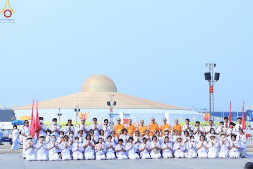 ภาพ No.122586:V.24 ใกล้ชนะ การเตรียมงาน เก็บงาน การรับบุญของเจ้าหน้าที่หน่วยงานต่างๆ เพื่อโครงการธรรมยาตรา กตัญญูบูชา มหาปูชนียาจารย์ พระมงคลเทพมุนี (สด จนฺทสโร) พระผู้ปราบมาร อนุสรณ์สถาน 7 แห่ง ปีที่ 12 ระหว่างวันที่ 2 - 31 มกราคม พ.ศ. 2567