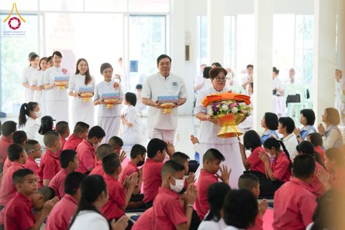 ภาพ No.192389:พิธีทอดผ้าป่าทำนุบำรุงศาสนสถาน ณ วัดศรีเมือง ต.ท่าทราย อ.เมืองสมุทรสาคร จ.สมุทรสาคร ในโครงการธรรมยาตรา กตัญญูบูชา มหาปูชนียาจารย์ พระมงคลเทพมุนี(สด จนฺทสโร) พระผู้ปราบมาร อนุสรณ์สถาน 7 แห่ง ปีที่ 13 วันที่ 9 มกราคม พ.ศ. 2568