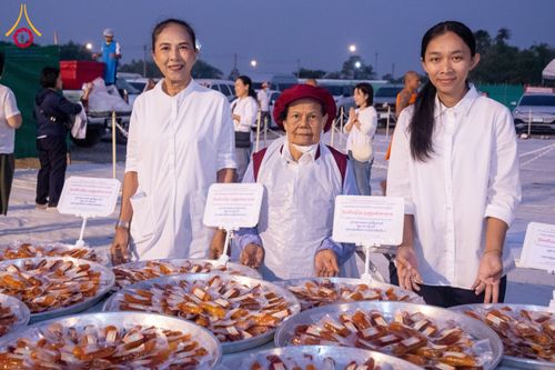 ภาพ No.119038:พิธีถวายภัตตาหารเป็นสังฆทาน แด่คณะพระธรรมยาตรา วันที่ 27 มกราคม พ.ศ. 2567 ณ อนุสรณ์สถานบางปลา จ.นครปฐม