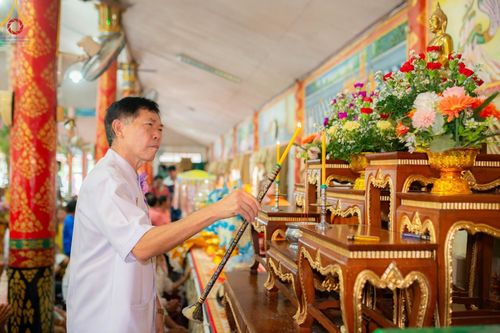 ภาพ No.164540:พิธีทอดกฐิน ณ วัดเทพมงคล อ.บางซ้าย จ.พระนครศรีอยุธยา ในโครงการกฐินสามัคคีทั่วไทย 30,000 วัด บูชาธรรม 80 ปี หลวงพ่อธัมมชโย โดยคณะศิษยานุศิษย์วัดพระธรรมกาย วันที่ 20 ตุลาคม พ.ศ. 2567