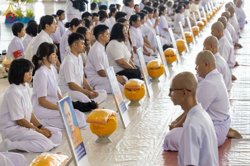 ภาพ No.321287:วันเสาร์ที่ 11 เมษายน พ.ศ.2569 พิธีขอขมาและมอบผ้าไตร โครงการอุปสมบทหมู่ บูชาธรรมหลวงพ่อธัมมชโย พ.ศ.2569 โครงการอุปสมบทหมู่ธรรมทายาท ระดับอุดมศึกษา รุ่น 53 (ภาคฤดูร้อน) ณ วัดพระธรรมกาย ปทุมธานี