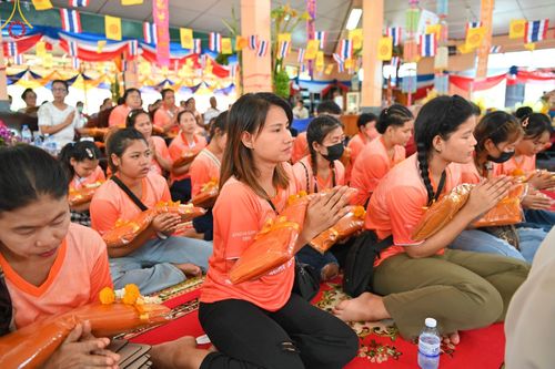 ภาพ No.94753:พิธีทอดกฐินสามัคคีทั่วไทย 5,000 วัด ณ วัดหัวกระสังข์ จ.ฉะเชิงเทรา วันอาทิตย์ที่ 12 พฤศจิกายน พ.ศ. 2566