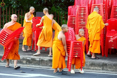 ภาพ No.236776:วันที่ 26-27 กรกฎาคม พ.ศ. 2568 ภาพการเตรียมงาน - เก็บงาน มหาสังฆทานครั้งยิ่งใหญ่ ตักบาตรพระ 1,000 รูป ทำบุญเมืองพัทลุง