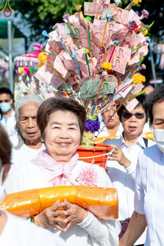 ภาพ No.199231:พิธีทอดผ้าป่าทำนุบำรุงศาสนสถาน ณ วัดลำพญา ตำบลลำพญา อำเภอบางเลน จังหวัดนครปฐม ในโครงการธรรมยาตรา กตัญญูบูชา มหาปูชนียาจารย์ พระมงคลเทพมุนี(สด จนฺทสโร) พระผู้ปราบมาร อนุสรณ์สถาน 7 แห่ง ปีที่ 13 วันที่ 21 มกราคม พ.ศ. 2568