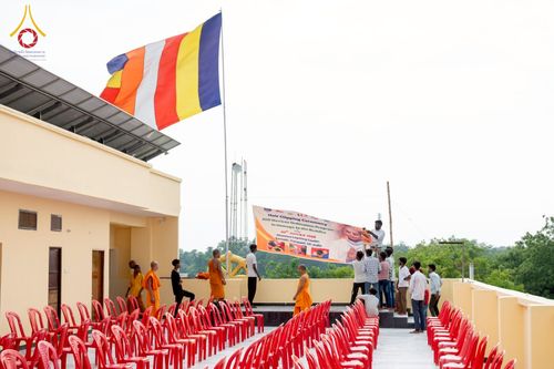 ภาพ No.231014:วันที่ 1 กรกฎาคม พ.ศ. 2568 โครงการบรรพชาสามเณร 300 รูป ถวายเป็นพุทธบูชา  วันอาสาฬหบูชา ณ จุดกำเนิดพระรัตนตรัย  ต้นแหล่งธัมมจักกัปปวัตตนสูตร เมืองพาราณสี  สารนาถ ประเทศอินเดีย