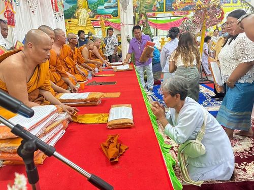 ภาพ No.163772:โครงการกฐินสามัคคีทั่วไทย 30,000 วัด บูชาธรรม 80 ปี หลวงพ่อธัมมชโย โดย คณะศิษยานุศิษย์วัดพระธรรมกาย ณ วัดเจริญพรต อ.พระทองคำ จ.นครราชสีมา วันที่ 20 ตุลาคม พ.ศ. 2567