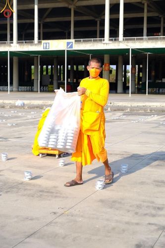 ภาพ No.59611:V.39 ทุ่มสุดใจ ธรรมชัย 80 ปี การเตรียมงาน การปฏิบัติงาน ของเจ้าหน้าที่หน่วยงานต่างๆ เพื่อพิธีฉลองอายุวัฒนมงคล 80 ปี หลวงพ่อธัมมชโย และรับถวายมหาสังฆทาน 10,000 กว่าวัดทั่วประเทศ ในวันคุ้มครองโลก จันทร์ที่ 22 เมษายน พ.ศ. 2567