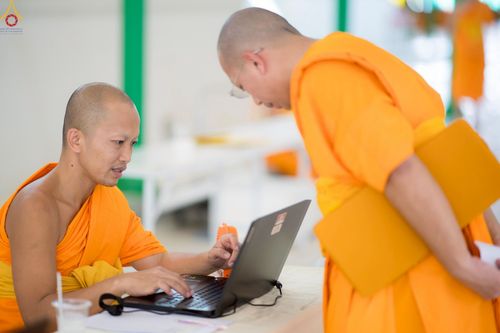 ภาพ No.250607:วันอังคารที่ 7 ตุลาคม พ.ศ. 2568 พิธีมหาปวารณาออกพรรษา ณ โบสถ์พระไตรปิฎก วัดพระธรรมกาย