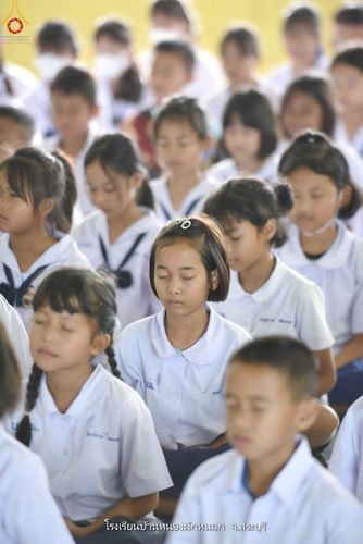 ภาพ No.90723:โครงการสมาธิเพื่อสันติภาพโลก  จ.สระบุรี วันที่ 3 ตุลาคม พ.ศ. 2566  1. โรงเรียน บ้านคลองไทร 2. โรงเรียน บ้านซับปลากั้ง 3. โรงเรียน บ้านหนองผักหนอก 4. โรงเรียน วัดบ้านหมาก 5. โรงเรียน วัดสวนทองรวมมิตร