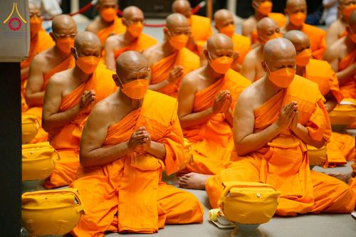 ภาพ No.62084:พิธีอุปสมบทในโครงการอุปสมบทหมู่ บูชาธรรมหลวงพ่อธัมมชโย พ.ศ.2567 ณ อุโบสถ วัดพระธรรมกาย จ.ปทุมธานี วันที่ 13-15 เมษายน พ.ศ. 2567