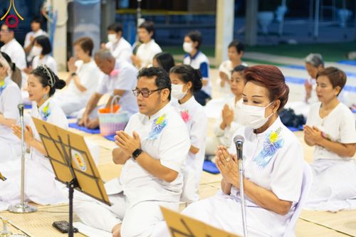 ภาพ No.110976:พิธีถวายภัตตาหารเป็นสังฆทาน แด่คณะพระธรรมยาตราฯ ในโครงการธรรมยาตรา กตัญญูบูชา มหาปูชนียาจารย์ พระมงคลเทพมุนี(สด จนฺทสโร) พระผู้ปราบมาร อนุสรณ์สถาน 7 แห่ง ปีที่ 12 วันที่ 13 มกราคม พ.ศ. 2567 ณ อนุสรณ์สถานมหาวิหารพระมงคลเทพมุนี  (โลตัสแลนด์) อ.สองพี่น้อง จ