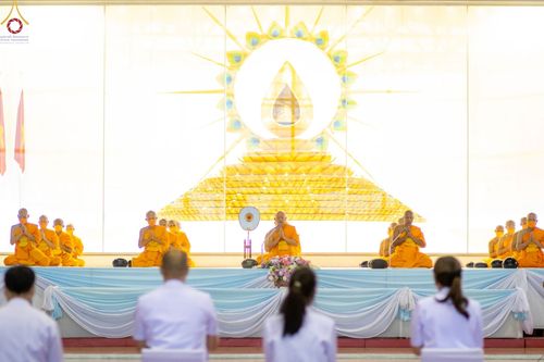 ภาพ No.75527:วัดพระธรรมกายจัด งานบุญวันอาทิตย์ต้นเดือน  มีกิจกรรมดังนี้ พิธีตักบาตร, พิธีบูชาข้าวพระ พระธรรมยาตรารับประกาศนียบัตร โครงการธรรมยาตราฯ ปีที่ 11 ในวันที่ 5 กุมภาพันธ์ พ.ศ. 2566 ณ วัดพระธรรมกาย อ.คลองหลวง จ.ปทุมธานี