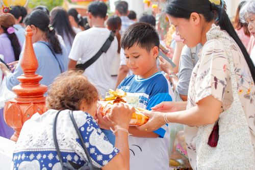 ภาพ No.260363:วันที่ 19 ตุลาคม พ.ศ. 2568 พิธีทอดกฐินสามัคคีทั่วไทย 30,000 วัด โดยคณะศิษยานุศิษย์ บูชาธรรม 81 ปี หลวงพ่อธัมมชโย ณ วัดไชยธาราราม ต.ฉลอง อ.เมืองภูเก็ต จ.ภูเก็ต