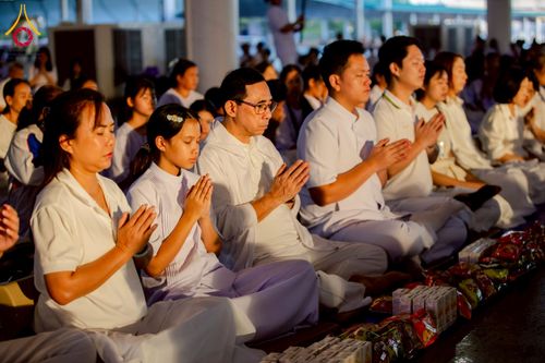 ภาพ No.276966:วันอาทิตย์ที่ 7 ธันวาคม พ.ศ. 2568 พิธีตักบาตรอาทิตย์ต้นเดือน ณ บ้านแก้วเรือนทองคุณยายฯ วัดพระธรรมกาย