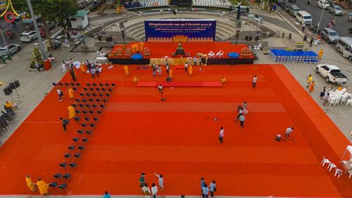 ภาพ No.126742:V.30 เต็มที่ เพื่อโคราช การเตรียมงาน ปฏิบัติงาน และเก็บงาน ของเจ้าหน้าที่หน่วยงานต่างๆ ทุกภาคส่วน เพื่อพิธีทำบุญเมืองนครราชสีมา ฉลอง 556 ปี ตักบาตรพระ 10,000 รูป ในวันเสาร์ที่ 2 มีนาคม พ.ศ.2567 ณ อนุสาวรีย์ท้าวสุรนารี จ.นครราชสีมา จัดโดย คณะสงฆ์จังหวัดนค