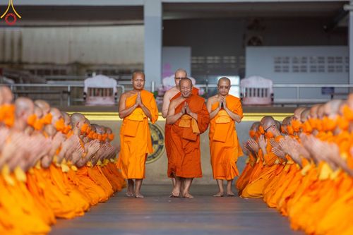 ภาพ No.128168:พิธีอัญเชิญพระบรมสารีริกธาตุ " ใจกลางเมืองนครหาดใหญ่ " เพื่อประดิษฐาน ณ มหารัตนเจดีย์สิริปทุมสวรรค์ (เจดีย์อริยพุทธะ 5 พระองค์) ศูนย์ปฏิบัติธรรมภาคใต้ อ.บางกล่ำ จ.สงขลา  วันที่ 9 มีนาคม พ.ศ.2567 (ชุดที่ 1)