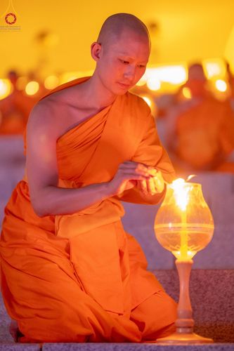 ภาพ No.124986:พิธีเวียนประทักษิณและจุดมาฆประทีป (ชุดที่ 2) ในวันมาฆบูชา เสาร์ที่ 24 กุมภาพันธ์ พ.ศ. 2567 ณ พระมหาธรรมกายเจดีย์ วัดพระธรรมกาย