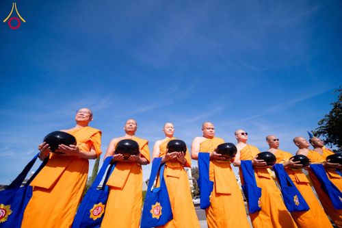 ภาพ No.174983:พิธีทอดกฐิน วัดพระธรรมกายซิลิคอนวัลเลย์ มลรัฐแคลิฟอร์เนีย ประเทศสหรัฐอเมริกา บูชาธรรม 80 ปี หลวงพ่อธัมมชโย โดยคณะศิษยานุศิษย์วัดพระธรรมกาย วันที่ 27 ตุลาคม พ.ศ. 2567