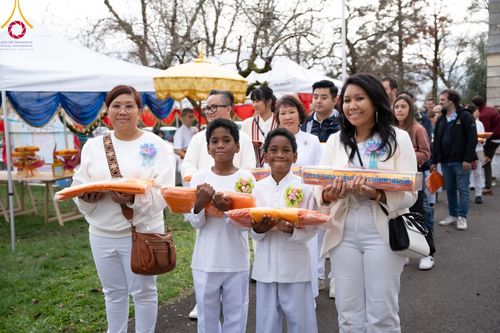 ภาพ No.96444:พิธีทอดกฐินวัดพระธรรมกายบอร์โด ประเทศฝรั่งเศส วันอาทิตย์ที่ 19 พฤศจิกายน พ.ศ. 2566 ณ วัดพระธรรมกายบอร์โด ประเทศฝรั่งเศส