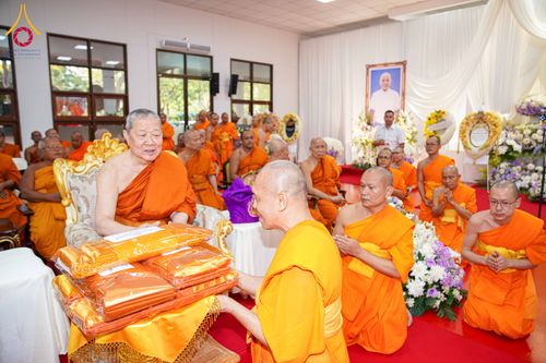 ภาพ No.315113:วันจันทร์ที่ 23 มีนาคม พ.ศ. 2569 พิธีบำเพ็ญกุศล คุณพ่อณรงค์ จินตมากุล  สิริอายุ 99 ปี 11 เดือน โยมบิดา พระครูปลัดรัตนวีรวัฒน์ (รังสฤษดิ์ อิทฺธิจินตโก) ที่ปรึกษาเจ้าคณะจังหวัดปทุมธานี เจ้าอาวาสวัดพระธรรมกาย  ณ ห้องปลูกศรัทธา 2 วัดพระธรรมกาย ปทุมธานี