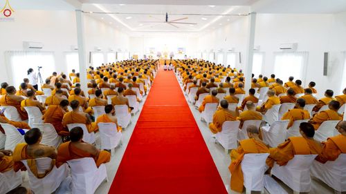 ภาพ No.232915:วันที่ 8  กรกฏาคม พ.ศ. 2568 สัมมนาคณะสงฆ์โซนภาคตะวันตก เพื่อฟื้นฟูพระพุทธศาสนา โครงการทอดกฐิน 30,000 วัดทั่วไทย ประจำปีพุทธศักราช 2568 ณ ศูนย์ปฏิบัติธรรมพระมงคลเทพมุนี อ.สองพี่น้อง จ.สุพรรณบุรี