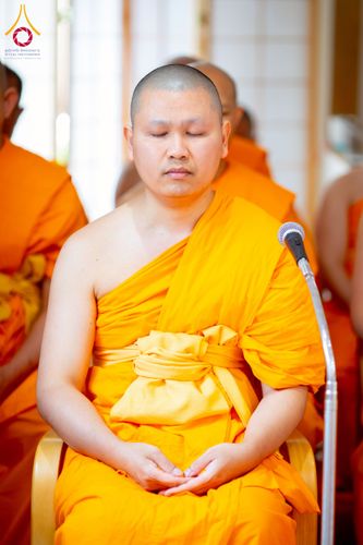 ภาพ No.221260:วันศุกร์ที่ 25 เมษายน พ.ศ. 2568 พิธีอัญเชิญรูปเหมือนพระมงคลเทพมุนี (สด จนฺทสโร) พระผู้ปราบมาร พิธีทอดผ้าป่าสามัคคี 25 ปี พิธีถวายสังฆทาน 15 วัด แด่เจ้าอาวาสภาคพื้นเอเชีย และแอฟริกา ในวาระครบ 25 ปี วัดพระธรรมกายโอซาก้า ประเทศญี่ปุ่น