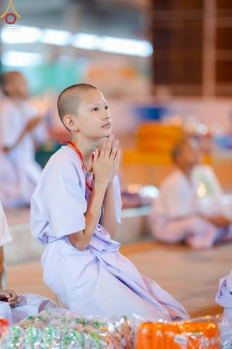 ภาพ No.214563:วันศุกร์ที่ 4 เมษายน พ.ศ.2568 นาคธรรมทายาทตักบาตรพระพี่เลี้ยง ในโครงการบรรพชาสามเณร ฟื้นฟูพระพุทธศาสนาทั่วไทย ณ วิหารคด 22 วัดพระธรรมกาย