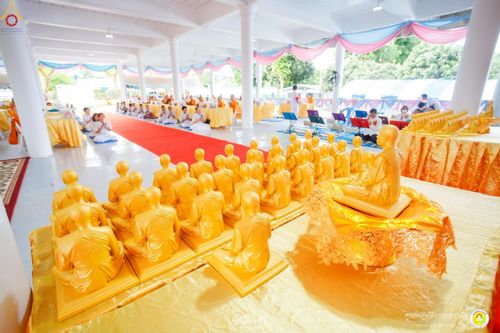 ภาพ No.236462:วันพุธที่ 30 กรกฏาคม  พ.ศ. 2568 พิธีถวายมหาสังฆทาน 81 วัด 81 ปี หลวงพ่อธัมชโย ครั้งที่ 2  ณ ศูนย์ปฏิบัติธรรมสวนผึ้ง ต.ท่าเคย อ.สวนผึ้ง จ.ราชบุรี