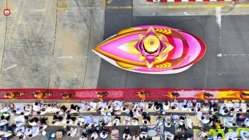ภาพ No.120284:พิธีต้อนรับพระธรรมยาตรา ในโครงการธรรมยาตรา กตัญญูบูชา มหาปูชนียาจารย์ พระมงคลเทพมุนี(สด จนฺทสโร) พระผู้ปราบมาร อนุสรณ์สถาน 7 แห่ง ปีที่ 12 วันที่ 28 มกราคม พ.ศ. 2567 ณ วัดพระธรรมกาย จ.ปทุมธานี (ชุดที่ 2)