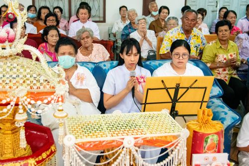 ภาพ No.175206:พิธีทอดกฐิน วัดแรก จ.เพชรบุรี ในโครงการกฐินสามัคคีทั่วไทย 30,000 วัด บูชาธรรม 80 ปี หลวงพ่อธัมมชโย โดยคณะศิษยานุศิษย์วัดพระธรรมกาย วันที่ 14 พฤศจิกายน พ.ศ. 2567