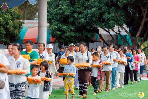 ภาพ No.215924:วันพฤหัสบดีที่ 3 เมษายน พ.ศ. 2568 พิธีบรรพชาสามเณร ภาคฤดูร้อน รุ่นที่ 15  บูชาธรรมหลวงพ่อธัมมชโย 81 ปี 81 รูป ณ ศูนย์ปฏิบัติธรรมสวนผึ้ง จ.ราชบุรี