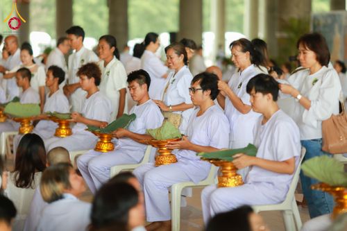 ภาพ No.143915:พิธีตัดปอยผมและปลงผมธรรมทายาท รุ่นเข้าพรรษา ณ มหาวิหารคด คอร์ 16 วัดพระธรรมกาย วันอาทิตย์ที่ 7 กรกฎาคม พ.ศ. 2567