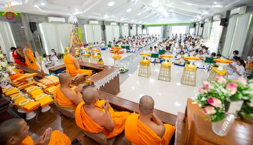 ภาพ No.165717:พิธีทอดกฐิน ศูนย์ปฎิบัติธรรมดอยหล่อ จ.เชียงใหม่ ในโครงการกฐินสามัคคีทั่วไทย 30,000 วัด บูชาธรรม 80 ปี หลวงพ่อธัมมชโย โดยคณะศิษยานุศิษย์วัดพระธรรมกาย วันที่ 20 ตุลาคม พ.ศ. 2567