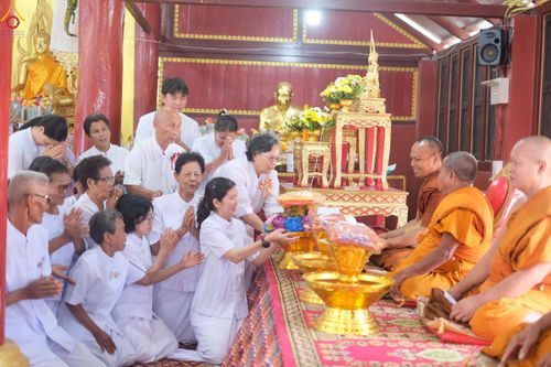 ภาพ No.270499:วันที่ 23 ตุลาคม พ.ศ. 2568 พิธีทอดกฐินสามัคคีทั่วไทย ณ วัดสำโรง ต.สำโรงใหม่ อ.ละหานทราย จ.บุรีรัมย์ โดยคณะศิษยานุศิษย์ บูชาธรรม 81 ปี หลวงพ่อธัมมชโย