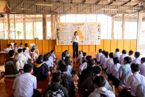 ภาพ No.184145:กิจกรรมวันรวมพลังเด็กดี V-Star จังหวัดตาก ประจำปี 2567  วันที่ 6 ธันวาคม พ.ศ. 2567 ณ วัดดอนเจดีย์ อ.พบพระ จ.ตาก