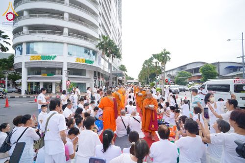 ภาพ No.173831:พิธีทอดกฐิน วัดภาวนาปีนัง ประเทศมาเลเซีย วันที่ 31 ตุลาคม พ.ศ. 2567