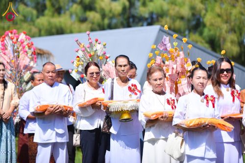 ภาพ No.174872:พิธีทอดกฐิน ศูนย์ปฏิบัติธรรมท่าม่วง ต.ทุ่งทอง อ.ท่าม่วง จ.กาญจนบุรี ในโครงการกฐินสามัคคีทั่วไทย 30,000 วัด บูชาธรรม 80 ปี หลวงพ่อธัมมชโย โดยคณะศิษยานุศิษย์วัดพระธรรมกาย วันที่ 9 พฤศจิกายน พ.ศ. 2567