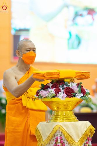 ภาพ No.88238:พิธีทอดผ้าป่าถวายทุนการศึกษาพระภิกษุสามเณรทั่วโลก, มอบโล่ผู้อุปถัมภ์มหาวิทยาลัยฯ ในวันครบรอบสถาปนา 20 ปี มหาวิทยาลัยธรรมกายแคลิฟอร์เนีย (DOU), พิธีถวายมหาสังฆทาน 108 รูป บูชาธรรมมหาปูชนียาจารย์ วันเสาร์ที่ 16 กันยายน พ.ศ. 2566 ณ ห้องแก้วสารพัดนึก1 วัดพระ